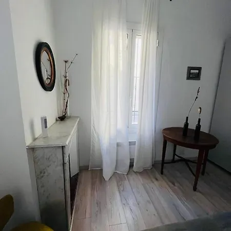 Charmante 3 Zimmer, Stadtwohnung Menton Extérieur photo